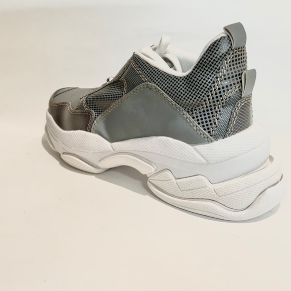 Jeffrey Campbell Grey Reflective Fabric Lace Up Womens Fashion Lo-Fi Sneaker 8.5 - Picture 12 of 16